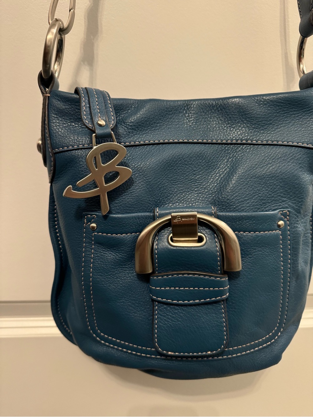 B Makowsky convertible crossbody/ shoulder bag with the Signature ‘B’ Charm